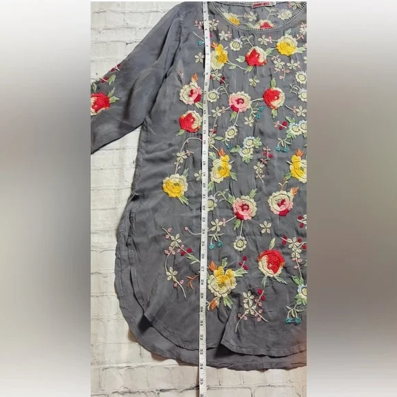 JOHNNY WAS Playa Tunic Women’s Large Gray Embroidered Top Rayon Blouse Boho - Picture 8 of 12
